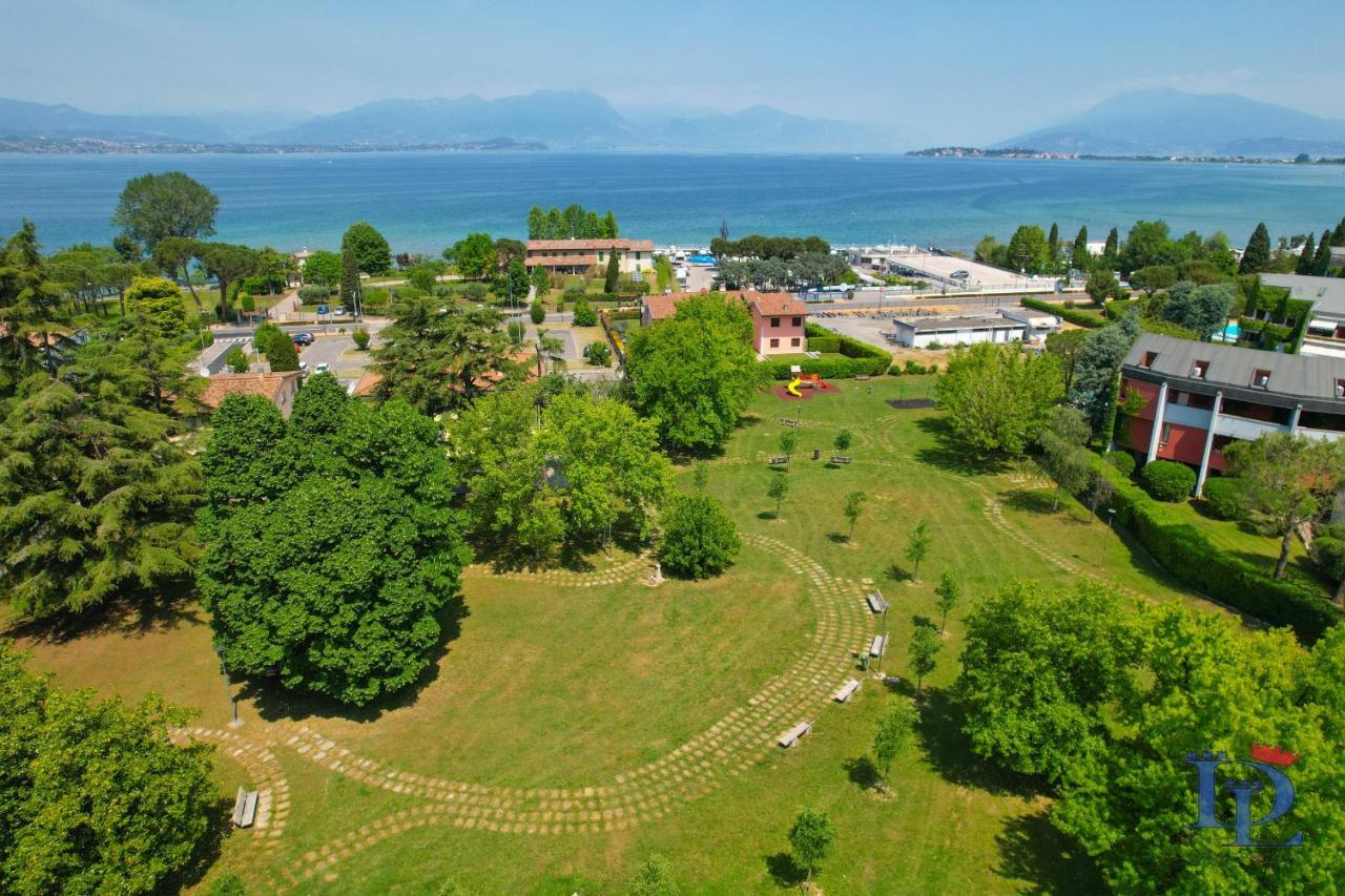 Desenzanoloft Official Partner Marriott Homes & Villas - Dolce Vita With Garden And Pools Desenzano del Garda Zewnętrze zdjęcie